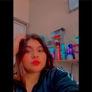 Meet your Posher, Kaylin